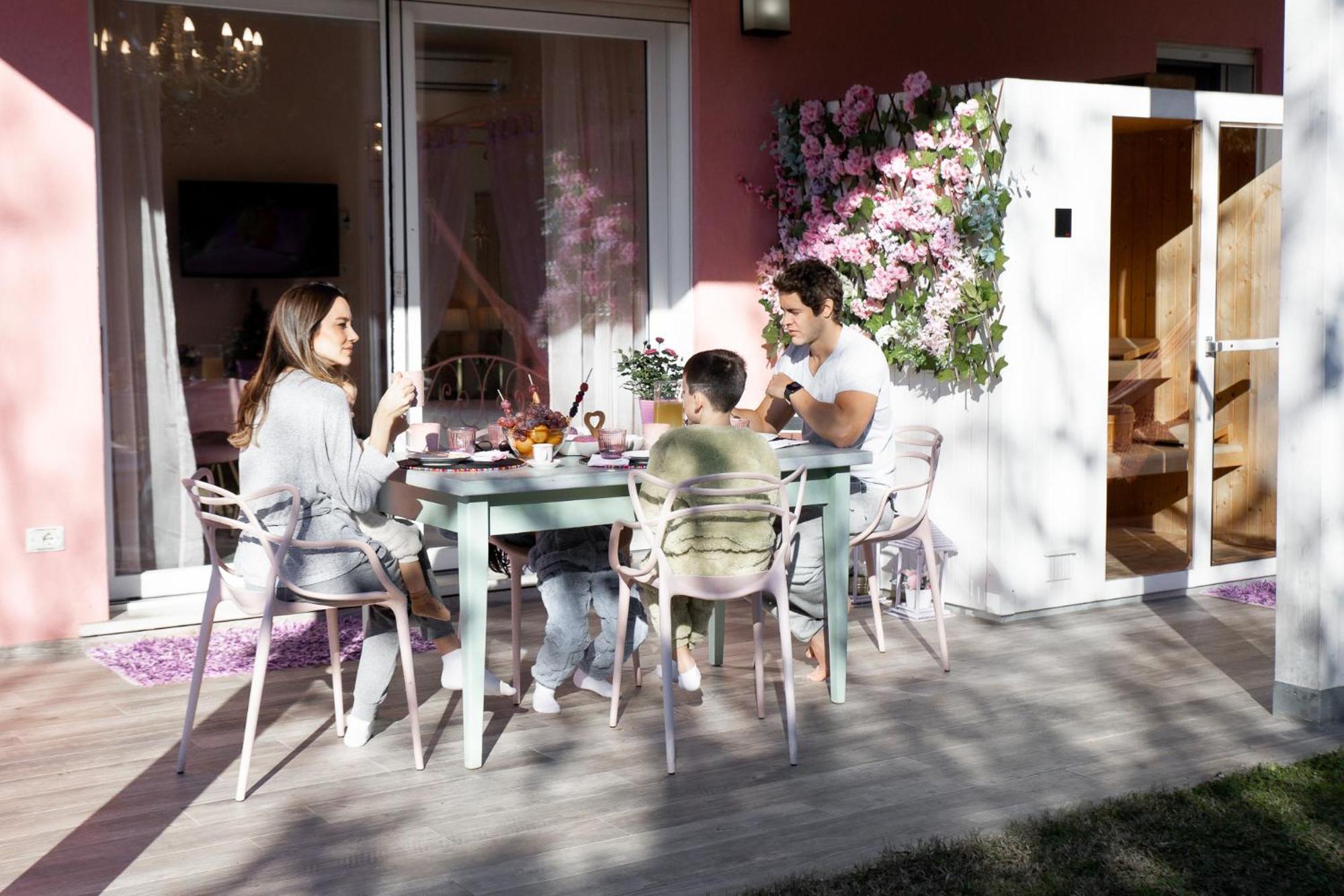 Villetta Tinmar Barbie House فيرونا المظهر الخارجي الصورة